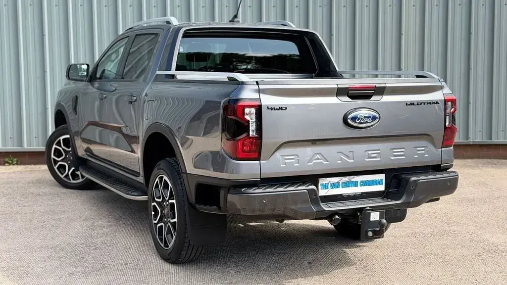 Usado Ford Ranger Wildtrack 205 CV (150 kW) 2024 Gris Pickup/Camioneta