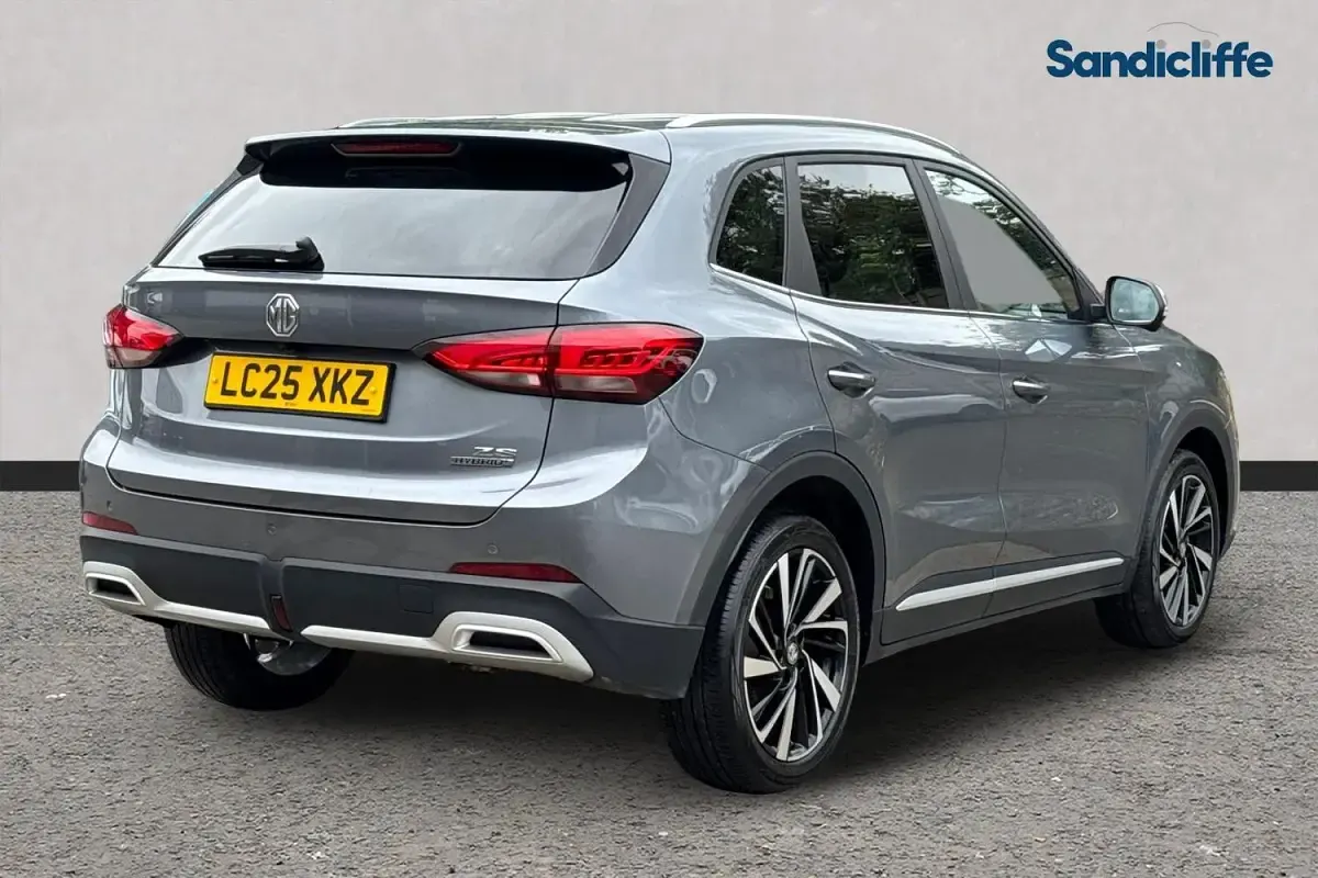 Used MG ZS Trophy 196 HP (144 kW) 2024 Metallic  hampstead grey SUV