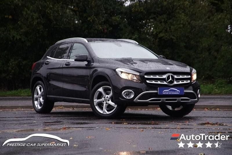 Black Used 2018 Mercedes GLA200 Executive SUV | £13,499 (Good price) - Image 1/4