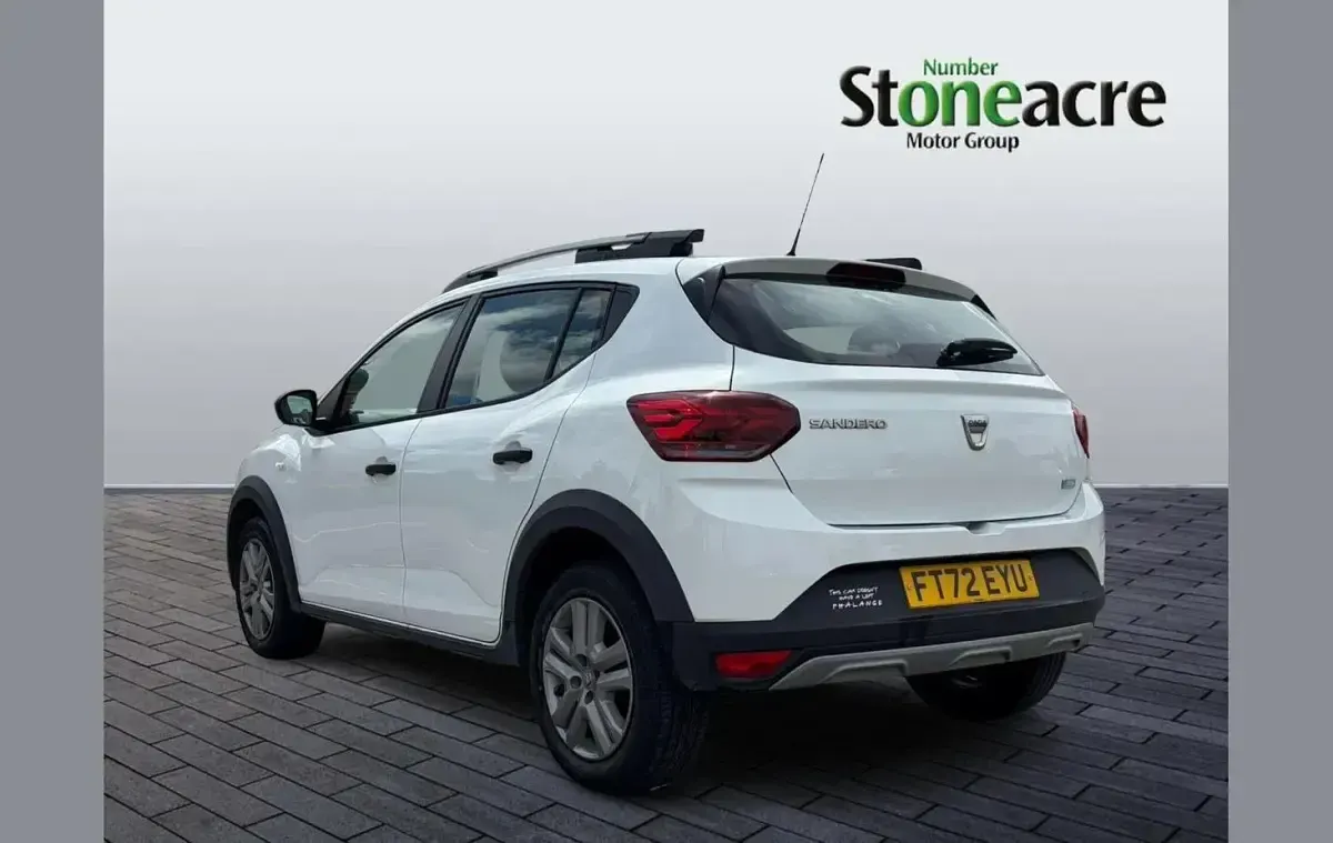 Used Dacia Sandero Essentiel 99 HP (72 kW) 2023 White Hatchback