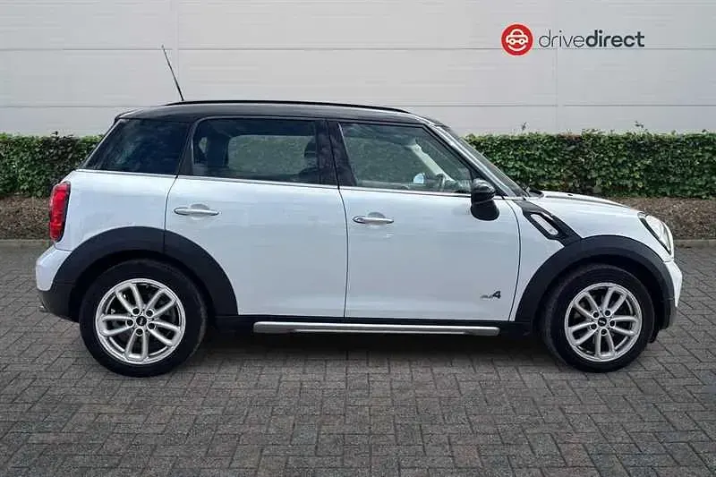 Used Mini Cooper D Countryman 112 HP (82 kW) 2016 White SUV