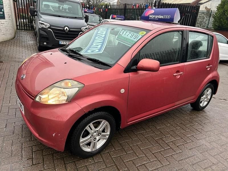 Used Daihatsu Sirion 2005 Red Hatchback