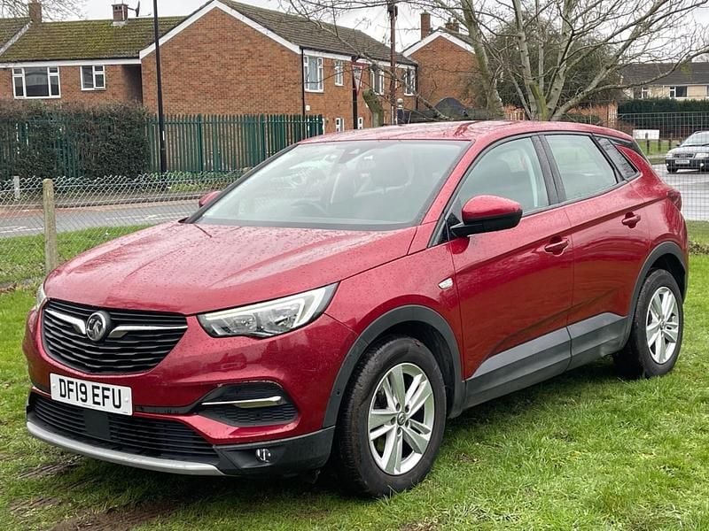 Used Vauxhall Grandland X 2019 Red SUV