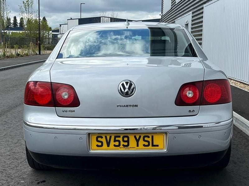 Begagnad VW Phaeton 2009 Silver Sedan