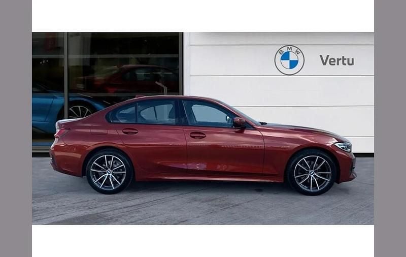 Used BMW 320 Sport Line 190 HP (139 kW) 2020 Orange Sedan