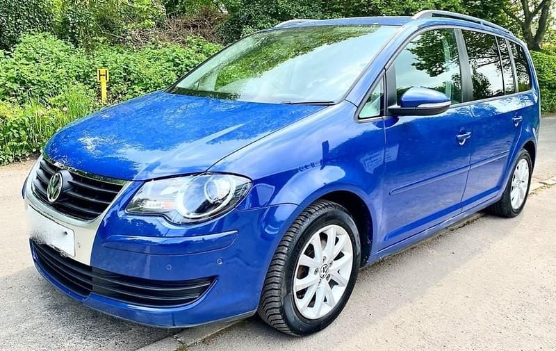 Used VW Touran Match 105 HP (77 kW) 2010 Blue MPV