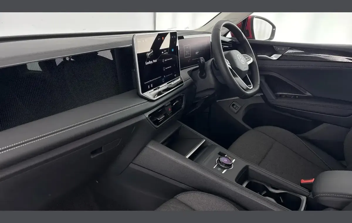 Używany VW Tiguan Match 147 KM (108 kW) 2026 Czerwony SUV