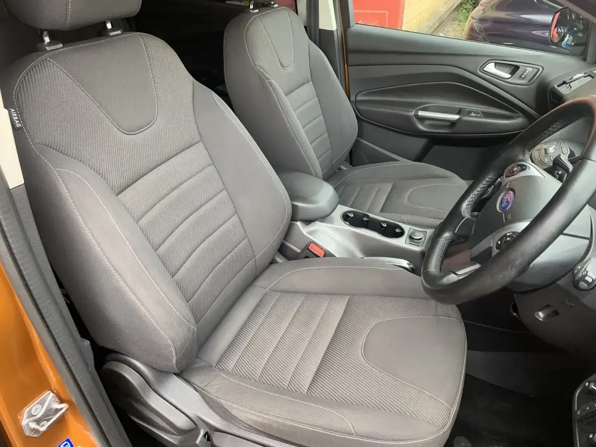 Used Ford Kuga Zetec 182 HP (133 kW) 2016 Orange SUV