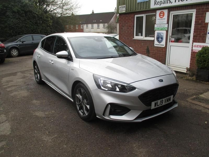 Used Ford Focus ST-Line 2019 Silver Hatchback