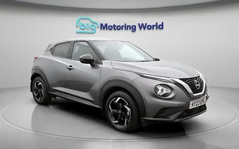 Used Nissan Juke N-Connecta 114 HP (83 kW) 2023 Grey SUV