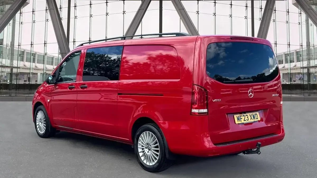 Used Mercedes Vito Premium 163 HP (119 kW) 2023 Red Van