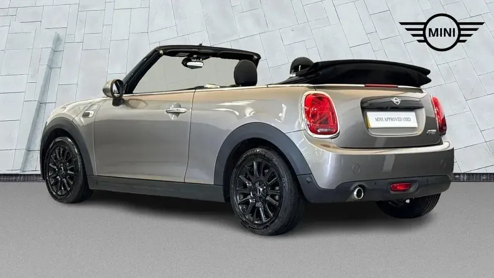 Used Mini Cooper Cabriolet Classic 134 HP (98 kW) 2018 Silver Cabriolet