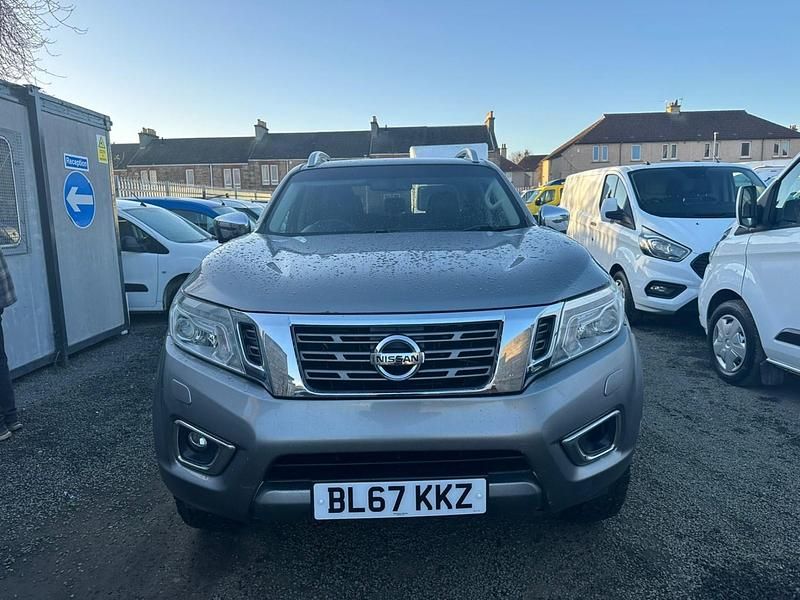 Used Nissan Navara Tekna 190 HP (139 kW) 2017 Grey Pickup