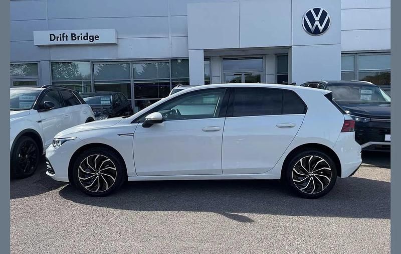 Used VW Golf VIII Edition 130 HP (95 kW) 2023 White Hatchback