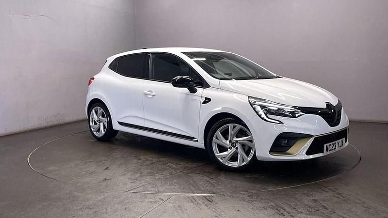White Used 2023 Renault Clio V Engineered Hatchback | £16,799 (Fair price) - Image 1/4