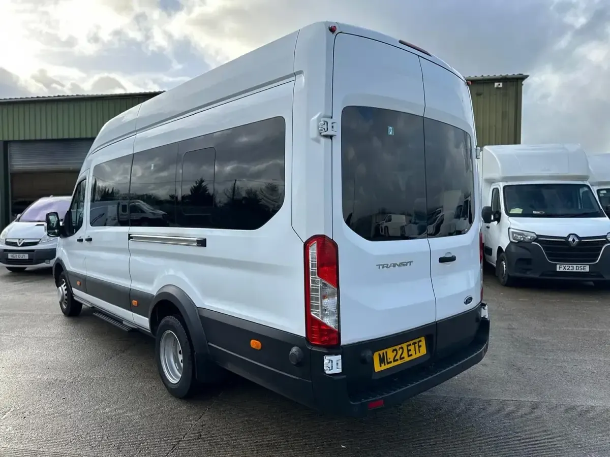 Käytetty Ford Transit Trend 170 HP (125 kW) 2022 Valkoinen