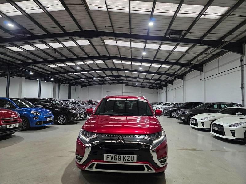 Used Mitsubishi Outlander P-HEV 2019 Red Estate