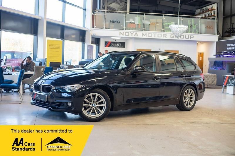 Black Used 2015 BMW 318 Estate | £7,249 (Expensive) - Image 1/4
