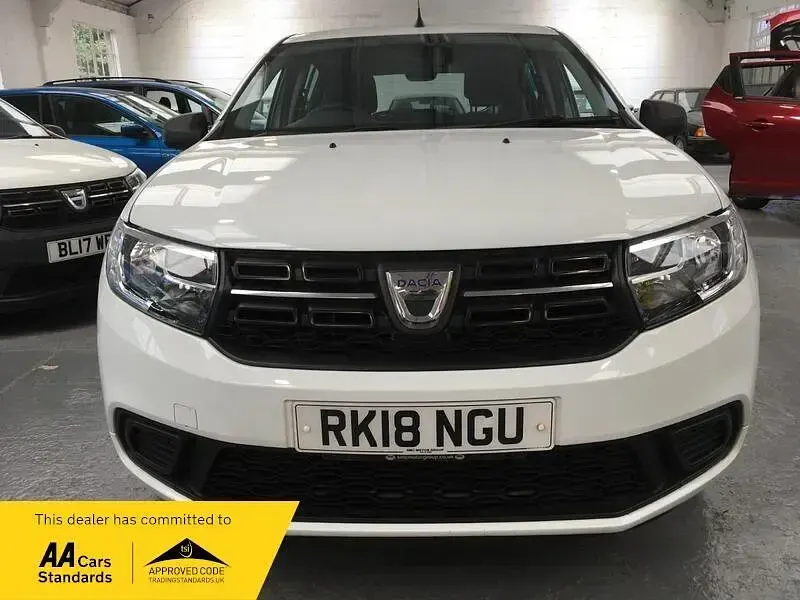 Used Dacia Sandero Ambiance 90 HP (66 kW) 2018 White Hatchback