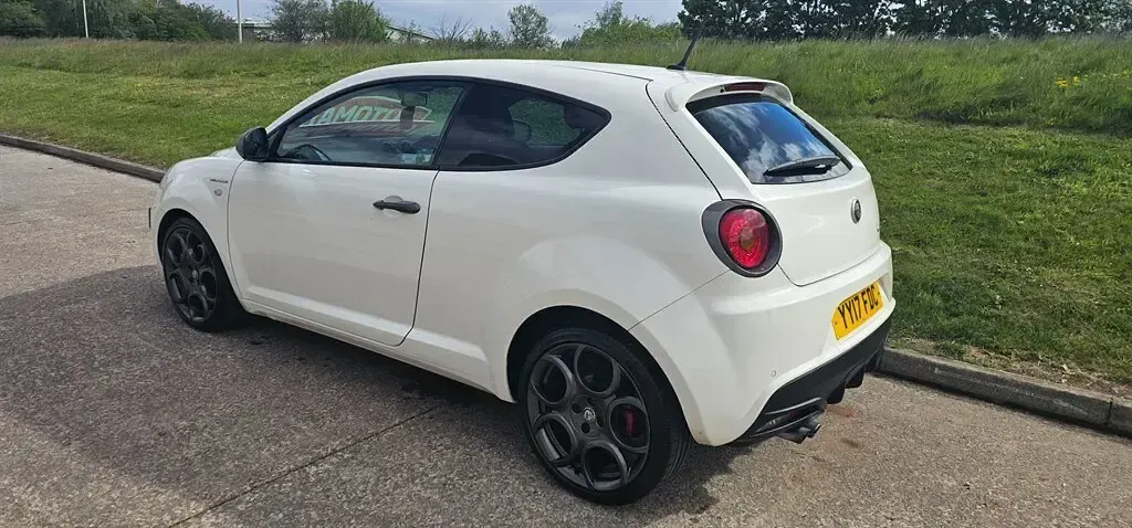 Used Alfa Romeo MiTo Veloce 170 HP (125 kW) 2017 White Hatchback