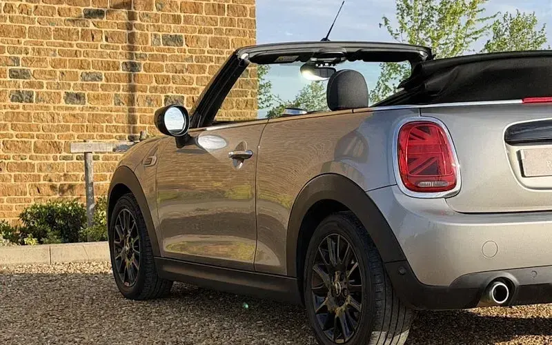 Second-hand Mini Cooper Cabriolet Classic 136 CP (100 kW) 2020 Cabrio