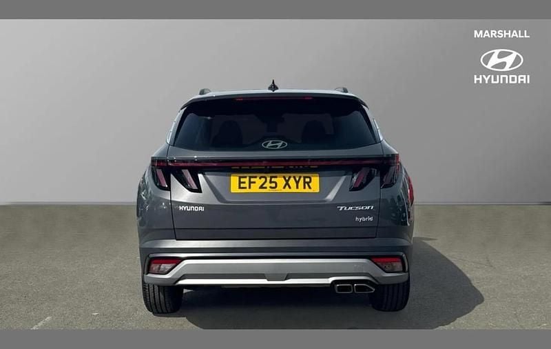 Usado Hyundai Tucson Advanced 211 HP (155 kW) 2025 Cinzento SUV