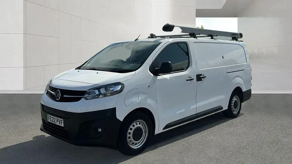Used Vauxhall Vivaro 100 kW (136 HP) 2022 White MPV