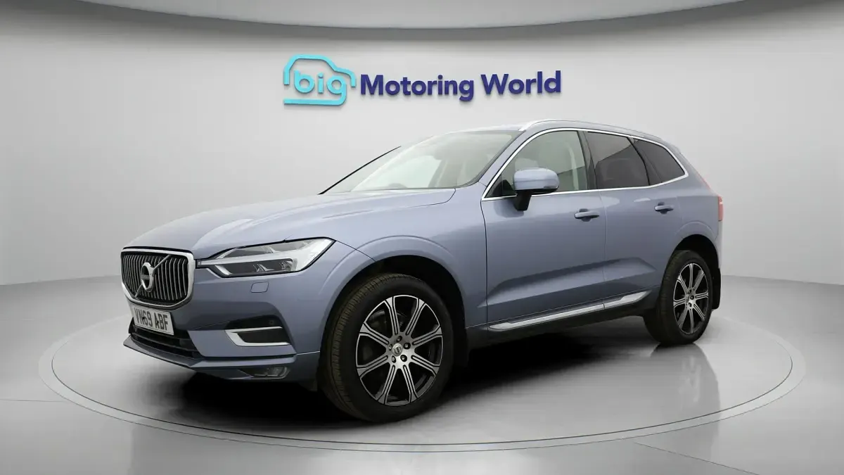Used Volvo XC60 Inscription 231 HP (169 kW) 2019 Blue SUV