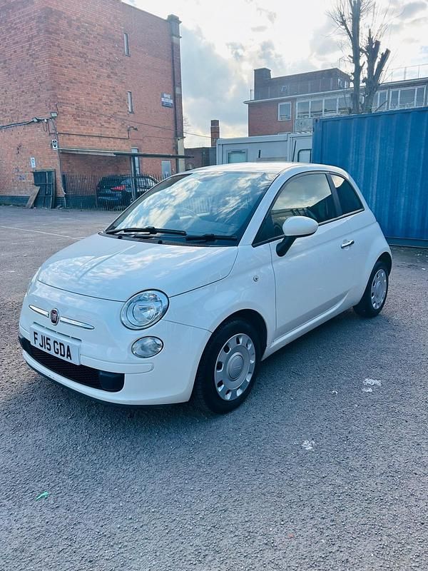 Used Fiat 500 Lounge 69 HP (50 kW) 2015 White Hatchback