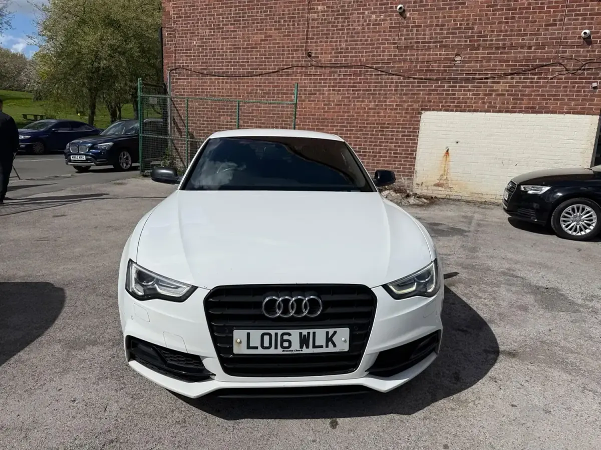 Used Audi A5 Black Edition 190 HP (139 kW) 2016 White Coupe