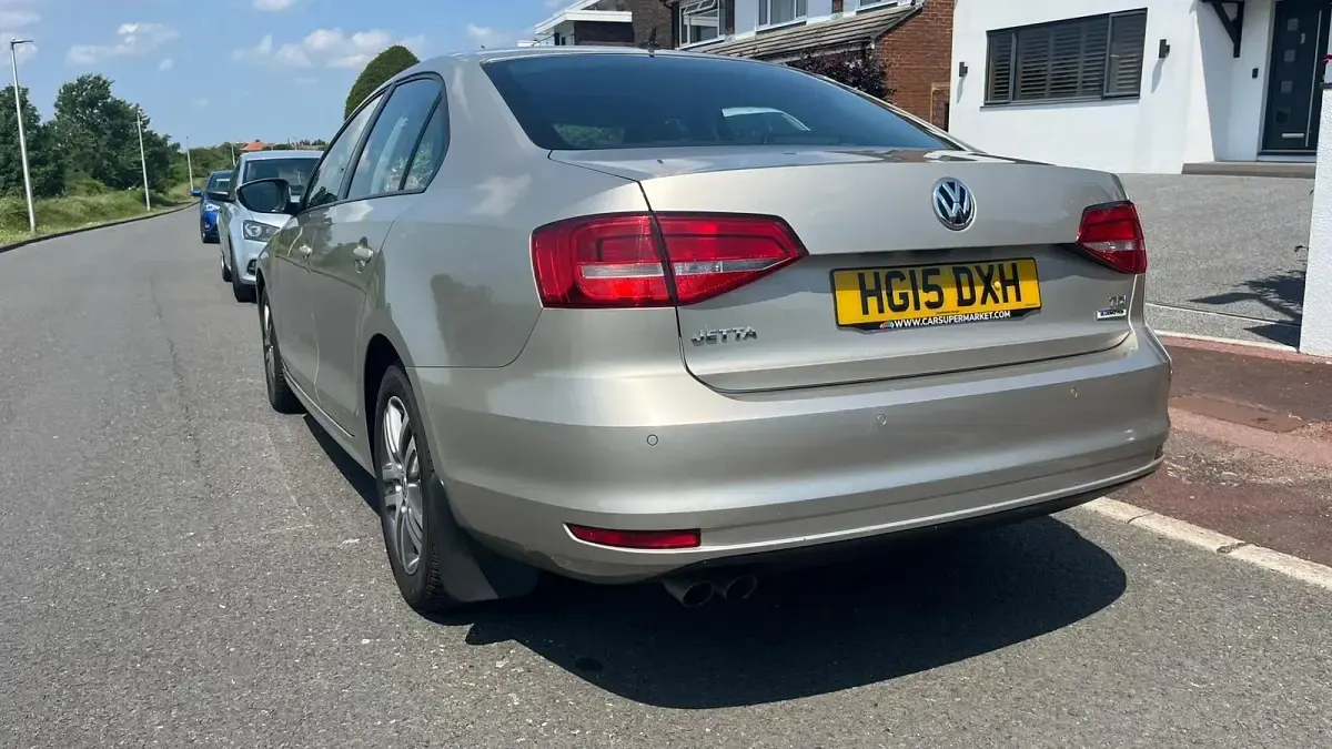 Used VW Jetta SE 2015 Silver Sedan