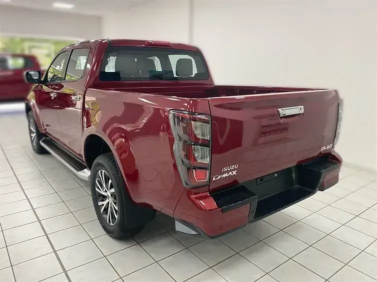 Nuevo Isuzu D-Max 2025 Rojo Pickup/Camioneta