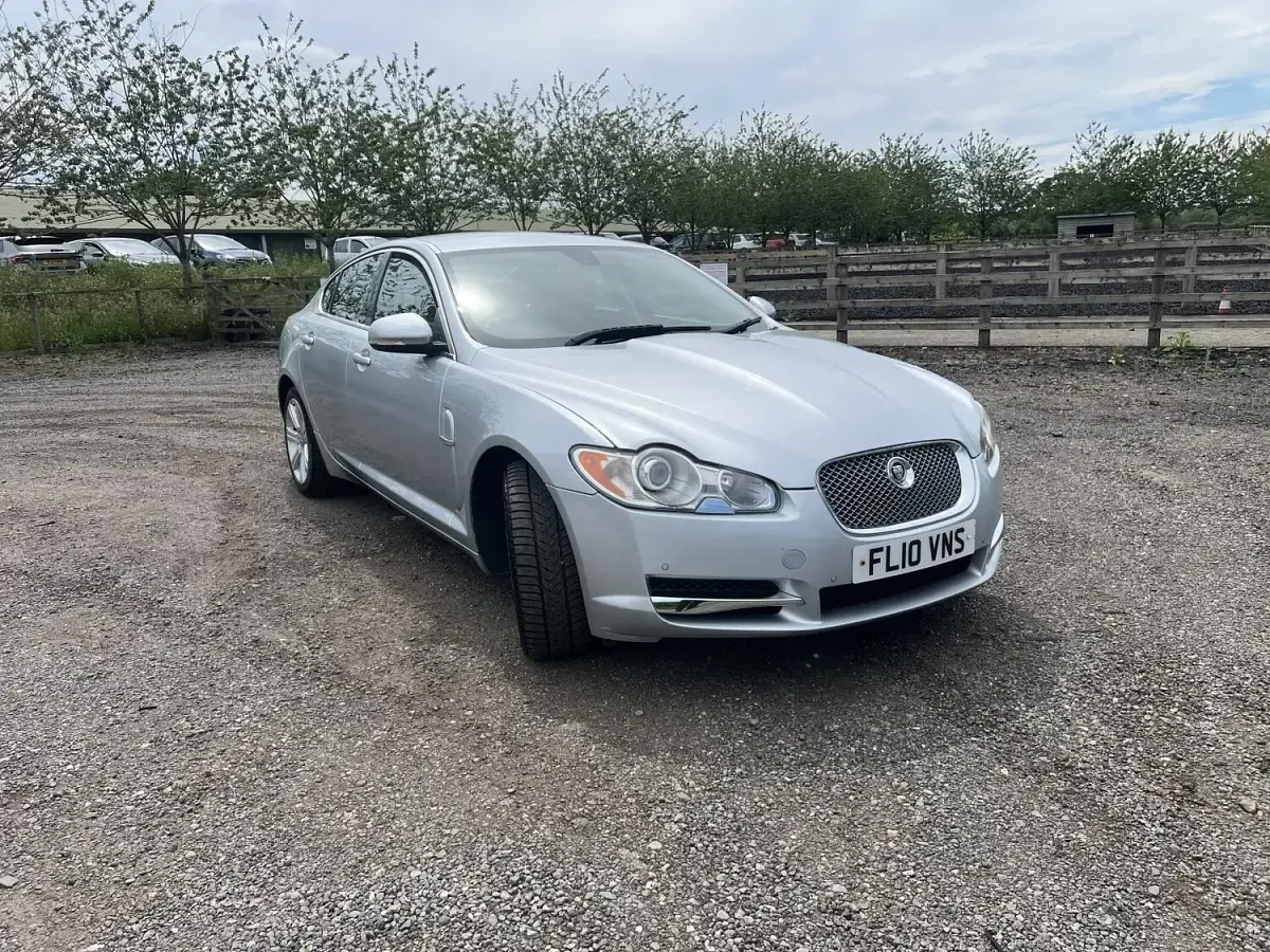Used Jaguar XF Luxury 236 HP (173 kW) 2010 Silver Sedan