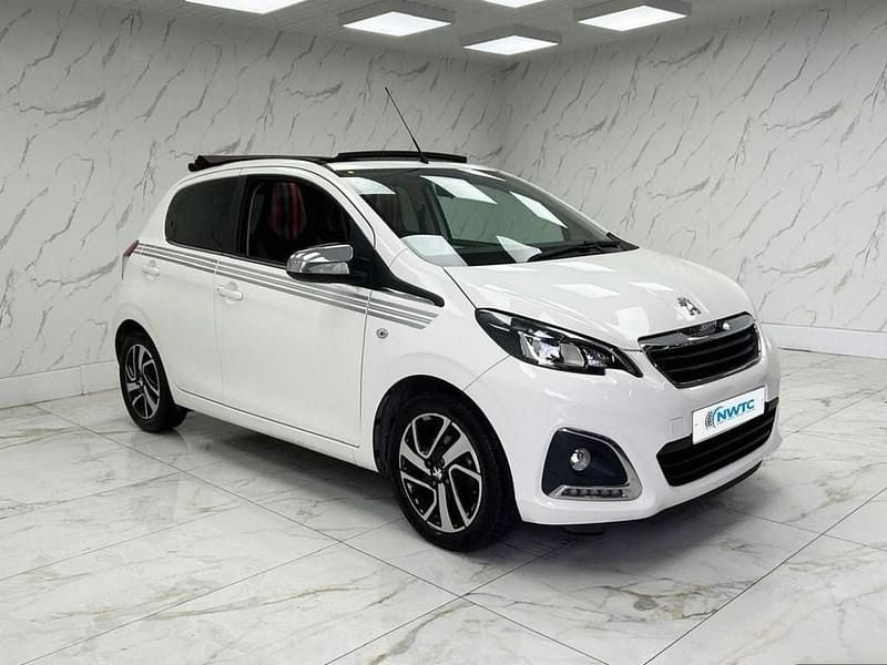 Used Peugeot 108 Collection 72 HP (52 kW) 2020 White Hatchback