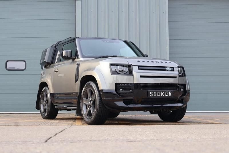 Used Land Rover Defender SE Dynamic 350 HP (257 kW) 2021 Silver SUV