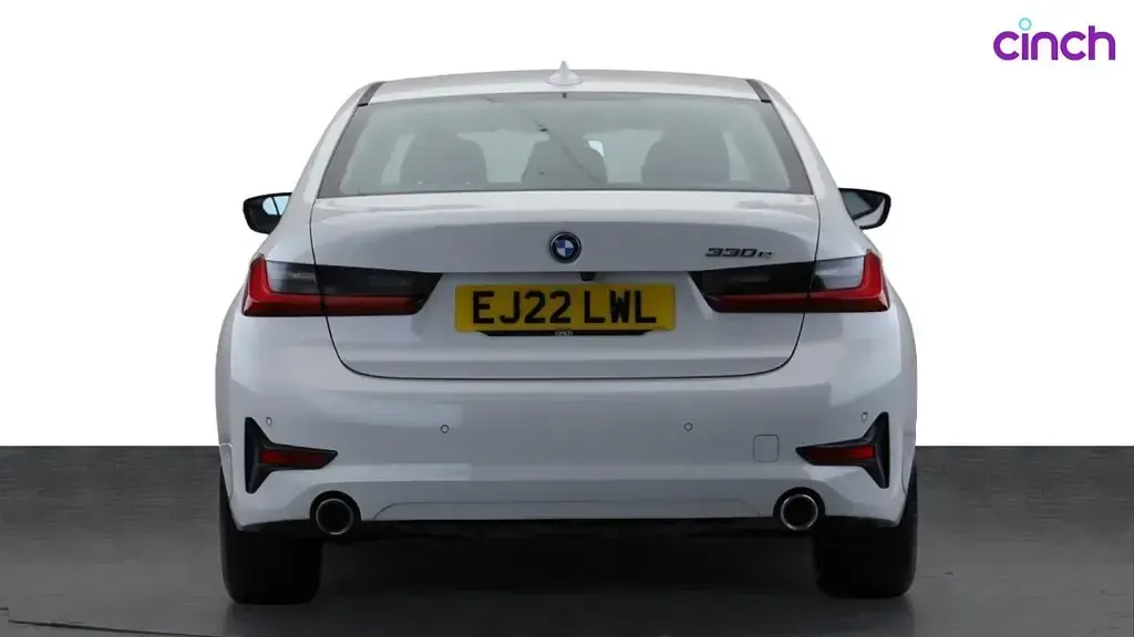 Used BMW 330e 292 HP (214 kW) 2022 White Sedan
