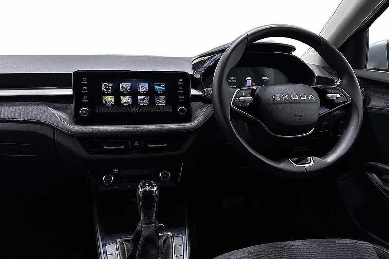 Used Skoda Fabia SE 85 HP (62 kW) 2025 Brilliant silver metallic Hatchback