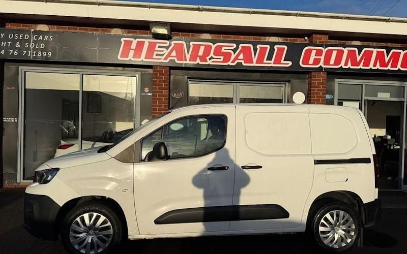 Used Peugeot Partner 102 HP (75 kW) 2021 White MPV