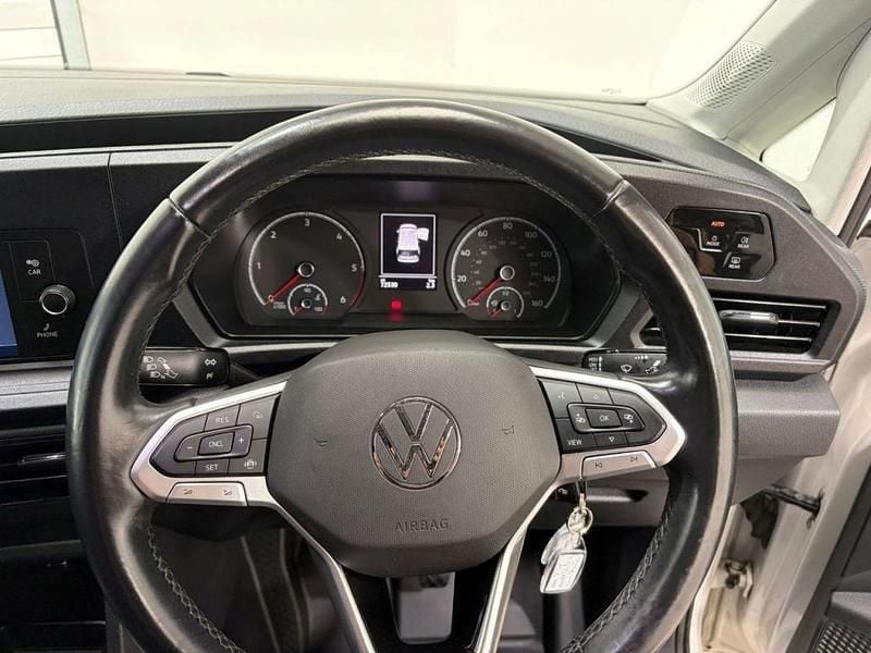 Used VW Caddy Maxi 102 HP (75 kW) 2022 White MPV