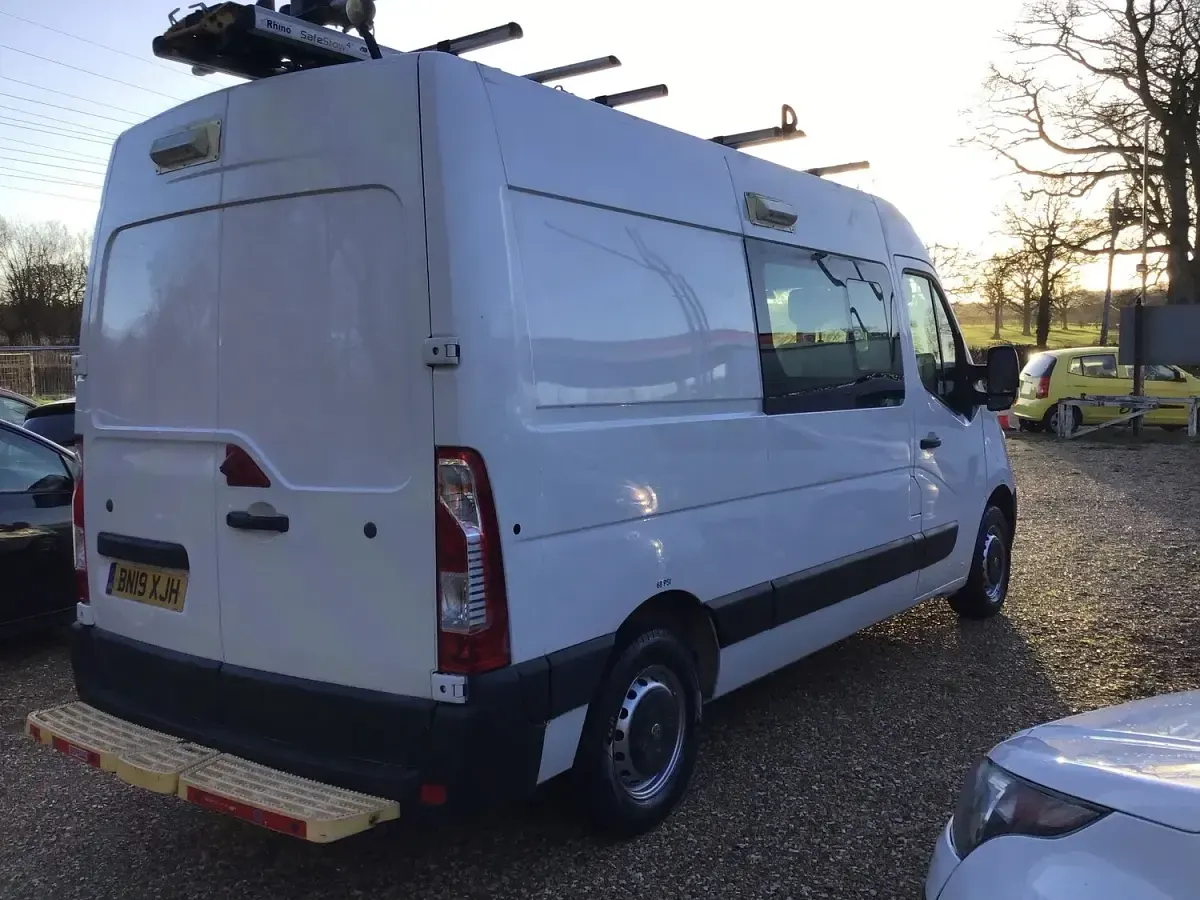 Used Vauxhall Movano 130 HP (95 kW) 2019 White MPV