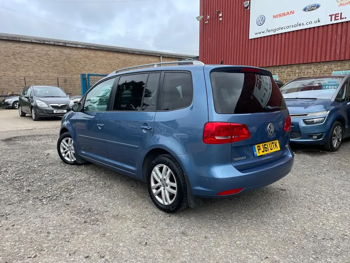 Used VW Touran SE 105 HP (77 kW) 2012 Blue MPV