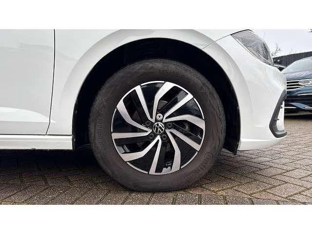 Used VW Polo Life 95 HP (69 kW) 2023 White Hatchback