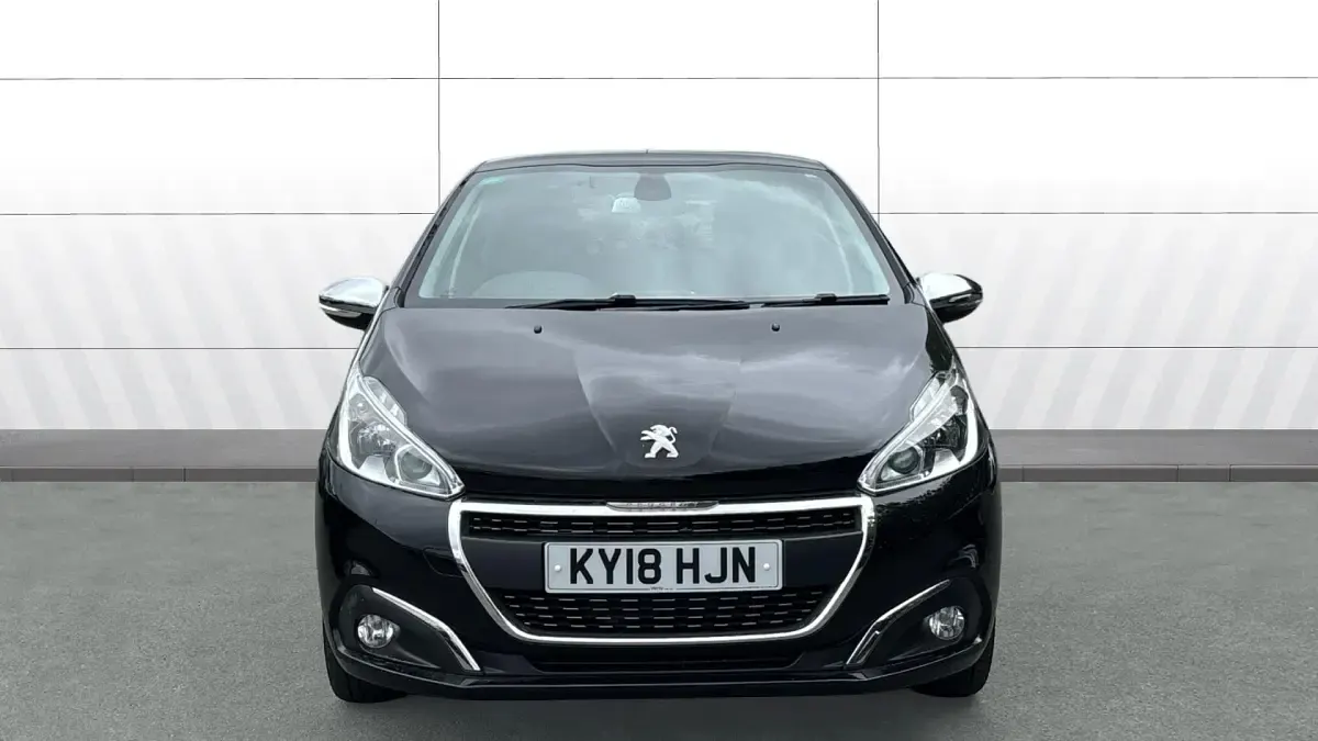 Used Peugeot 208 Allure 82 HP (60 kW) 2018 Black Hatchback