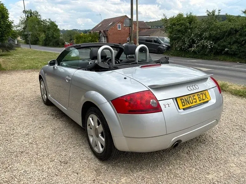 Begagnad Audi TT Performance 2005 Silver Sportkupé