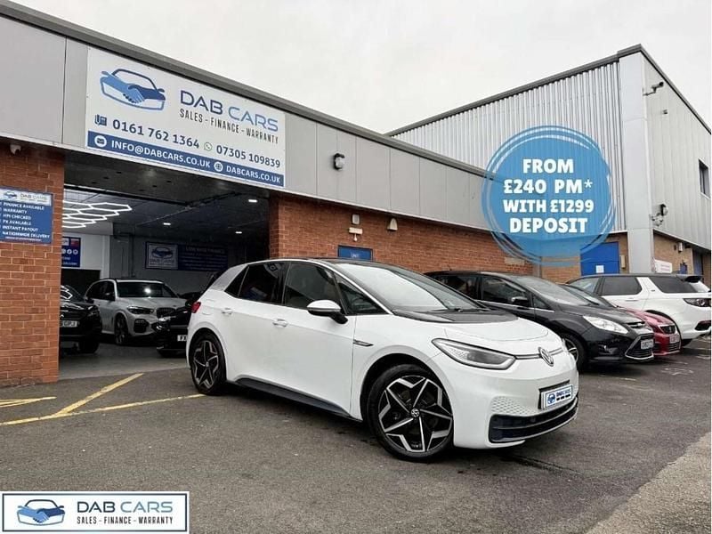 White Used 2020 VW ID.3 Pro Hatchback | £10,990 (Expensive) - Image 1/3