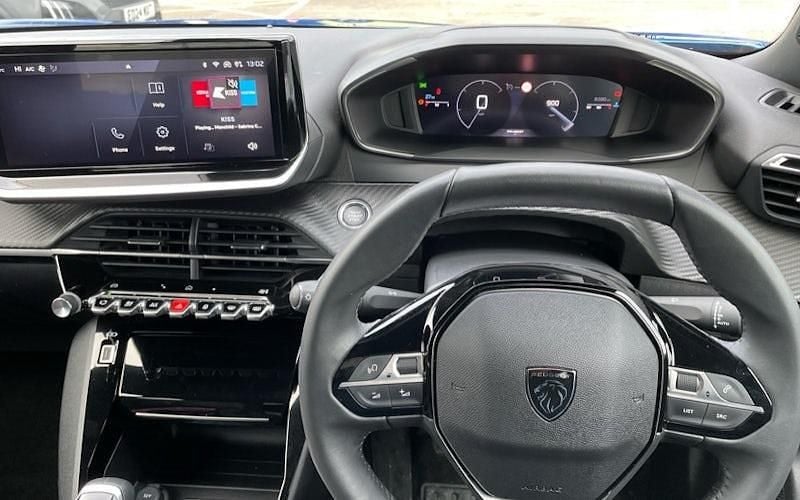 Used Peugeot 2008 Allure 131 HP (96 kW) 2024 Blue SUV