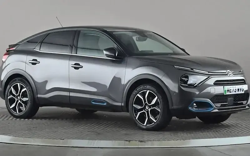Używany Citroën e-C4 Shine 100 kW (136 KM) 2023 Hatchback