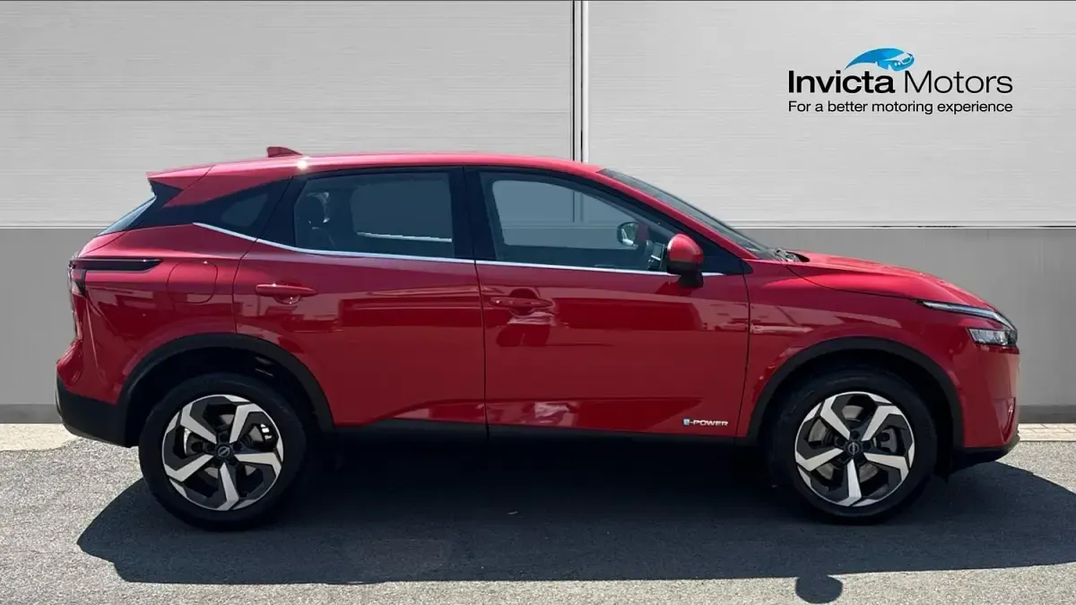 Used Nissan Qashqai Acenta Premium 190 HP (139 kW) 2024 Red SUV