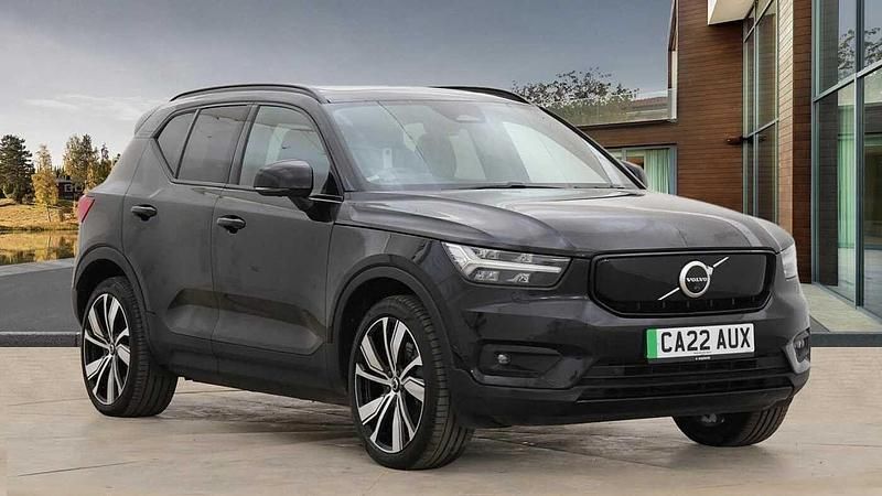 Black Used 2022 Volvo XC40 Pro SUV | £26,500 (Fair price) - Image 1/4