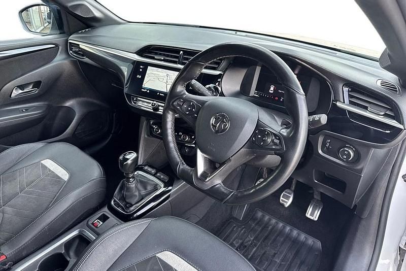 Used Vauxhall Corsa Ultimate 100 HP (73 kW) 2022 White Hatchback